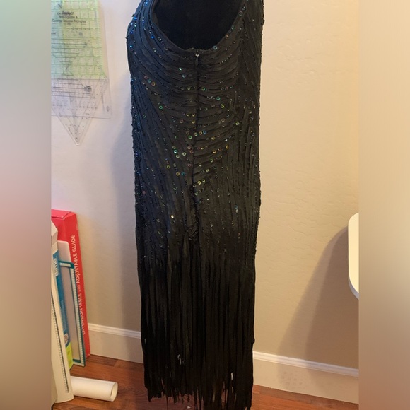 Hong Ni black sequined fringed cocktail dress, v-neck. New w/tags. Beautiful. - Picture 6 of 14